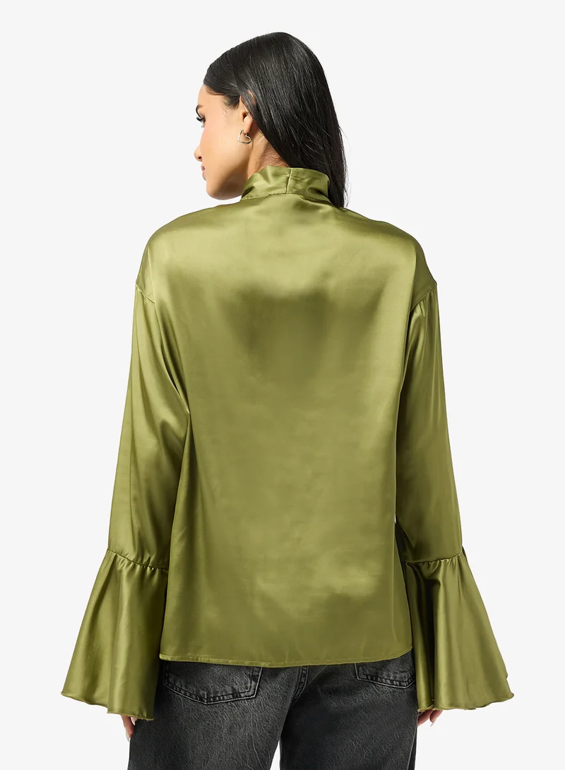 جينجر Button Down Shirt with Tie Up Scarf